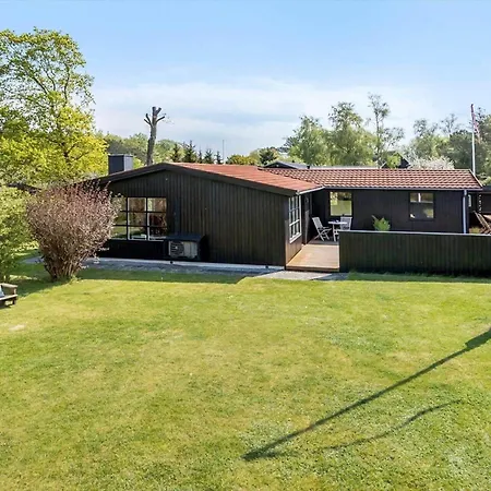 30407-odder-strandparksvej-49 *